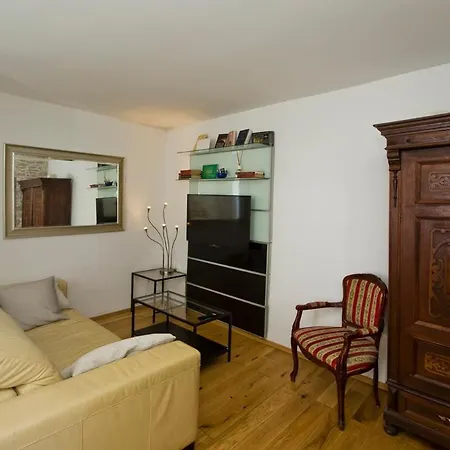 Pajdo's Place Апартаменти *